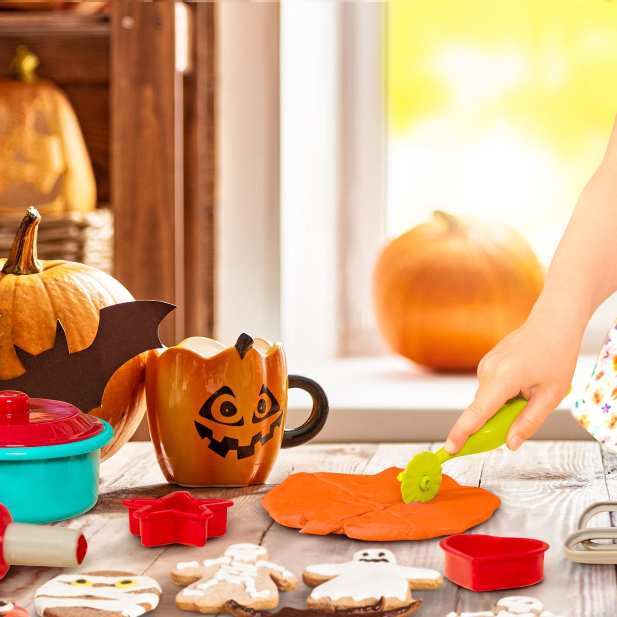 3 Quick & Easy Halloween Crafts for Pre-K Kids - MaisonBattat