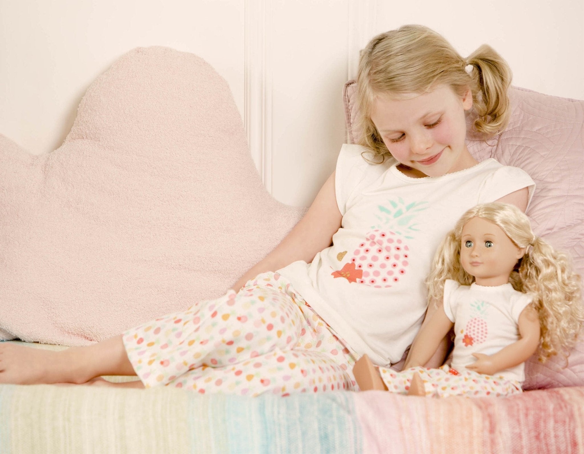Gift Guide - Sleepover-Themed Our Generation Dolls and Accessories! - MaisonBattat