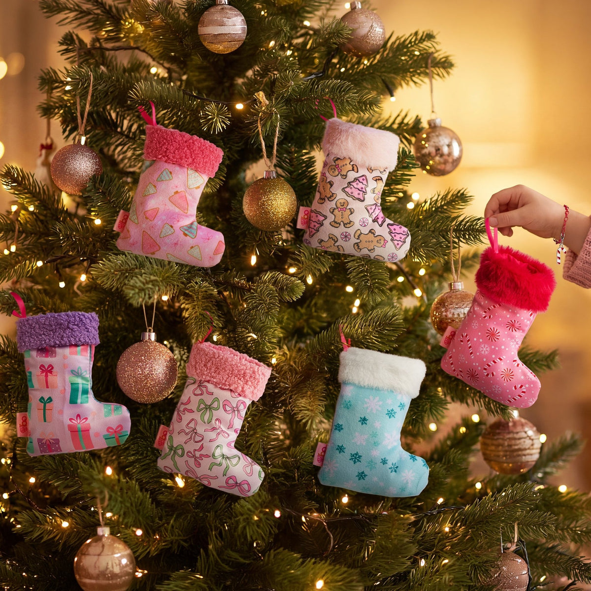 Surprise Decorations - Holiday Stocking Series - Our Generation