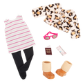 Travel outfit and accessories for 18-inch doll
