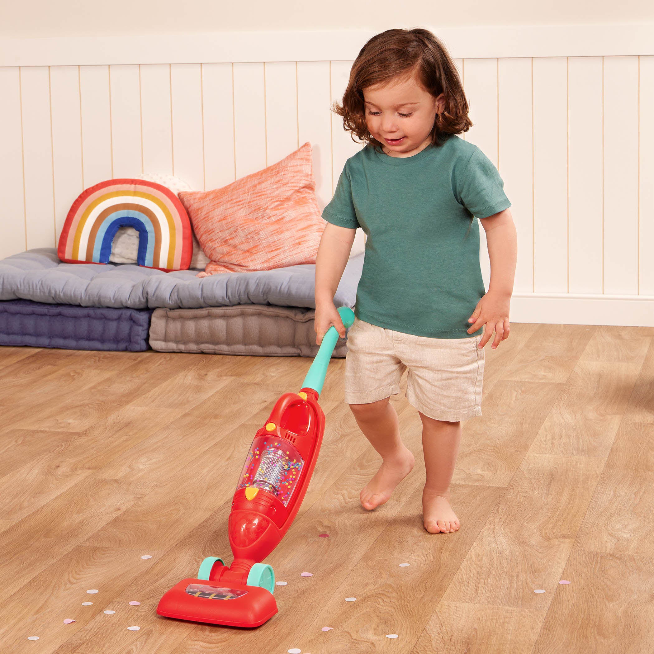 Toy vacuum cleaner with removable handheld unit