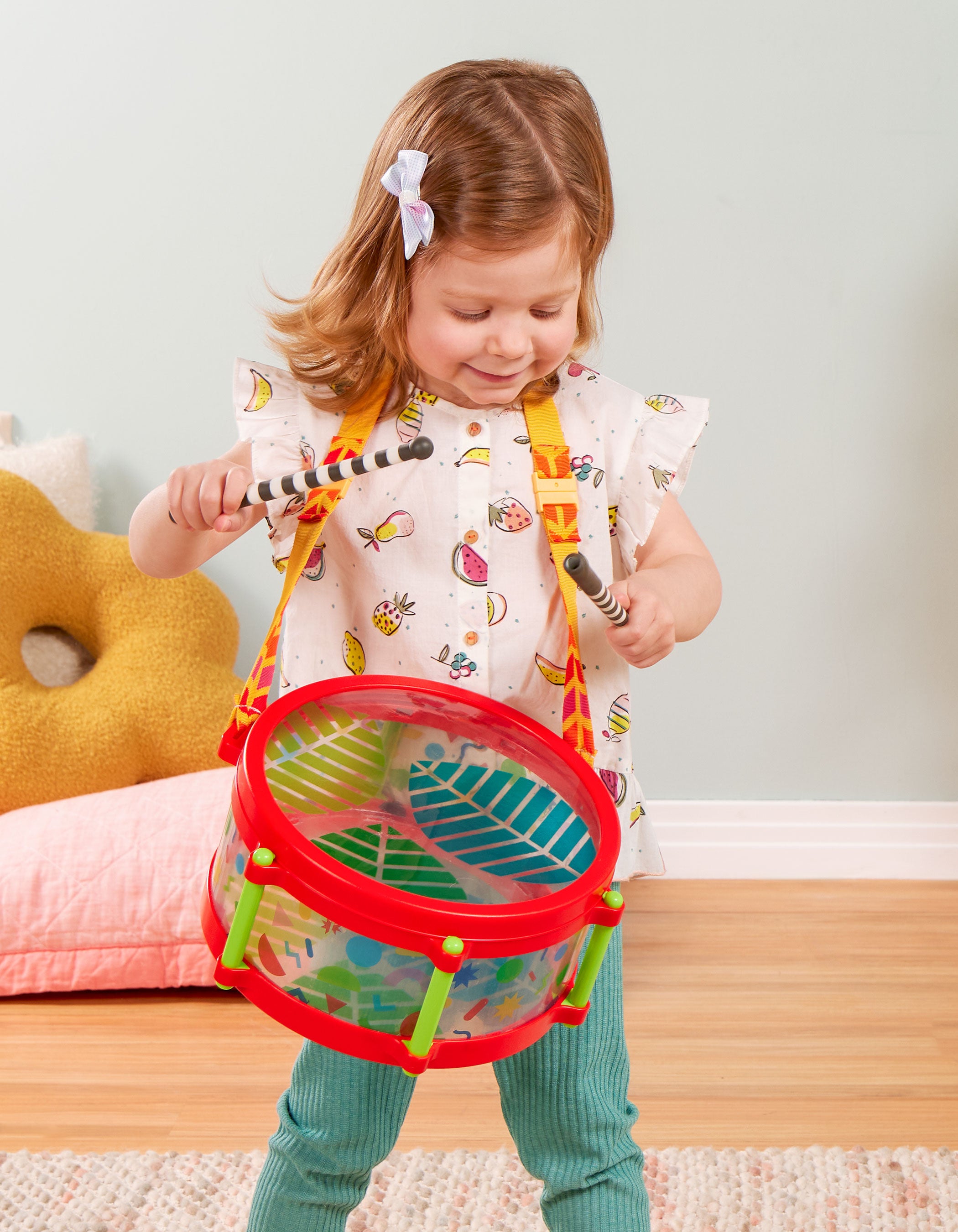 Percussion set in drum storage case with strap