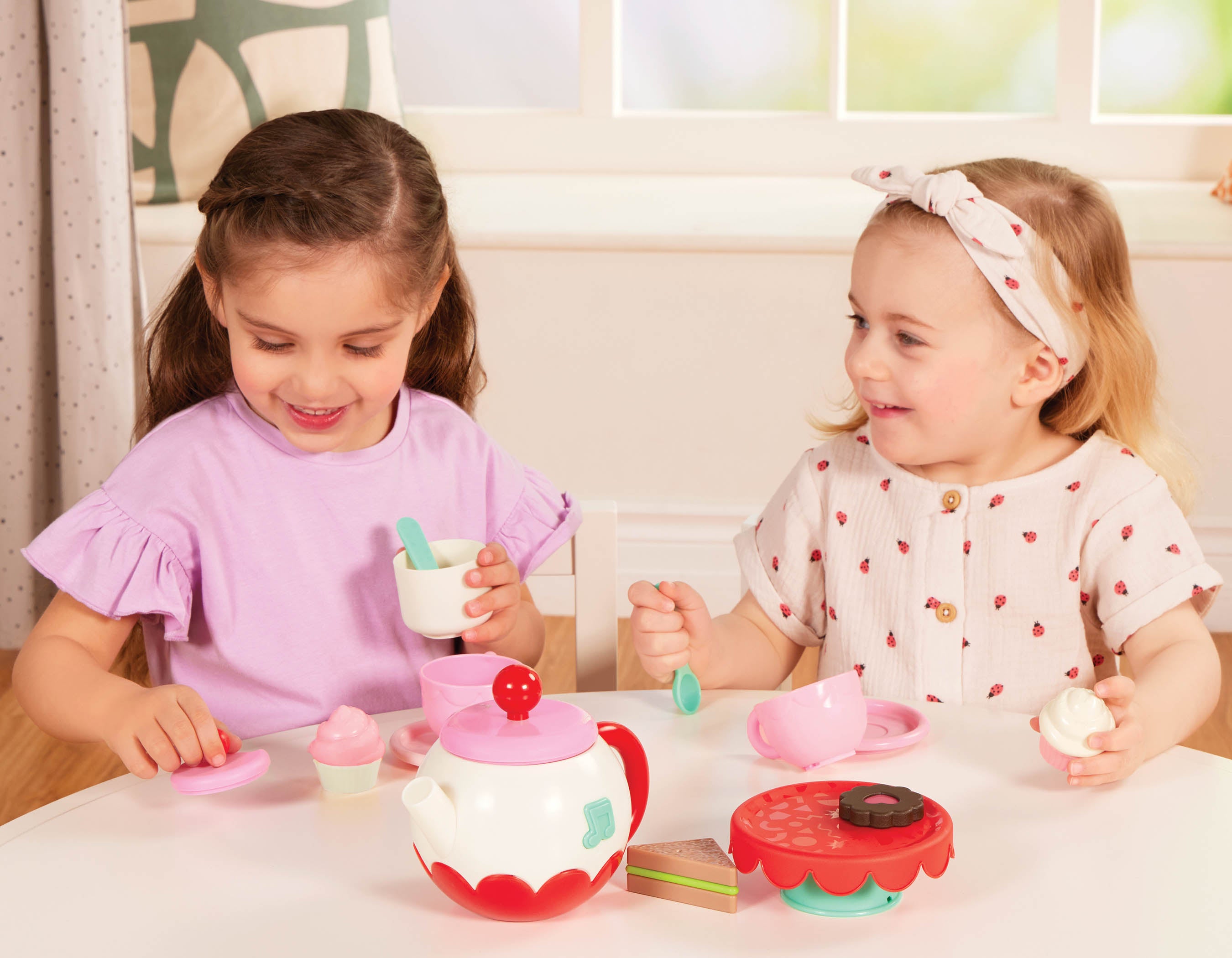 Musical tea pot and all accessories