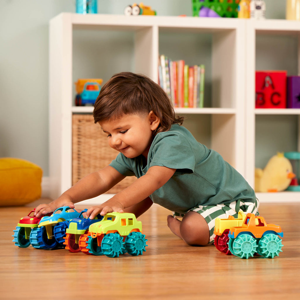 6 Mini Monster Trucks