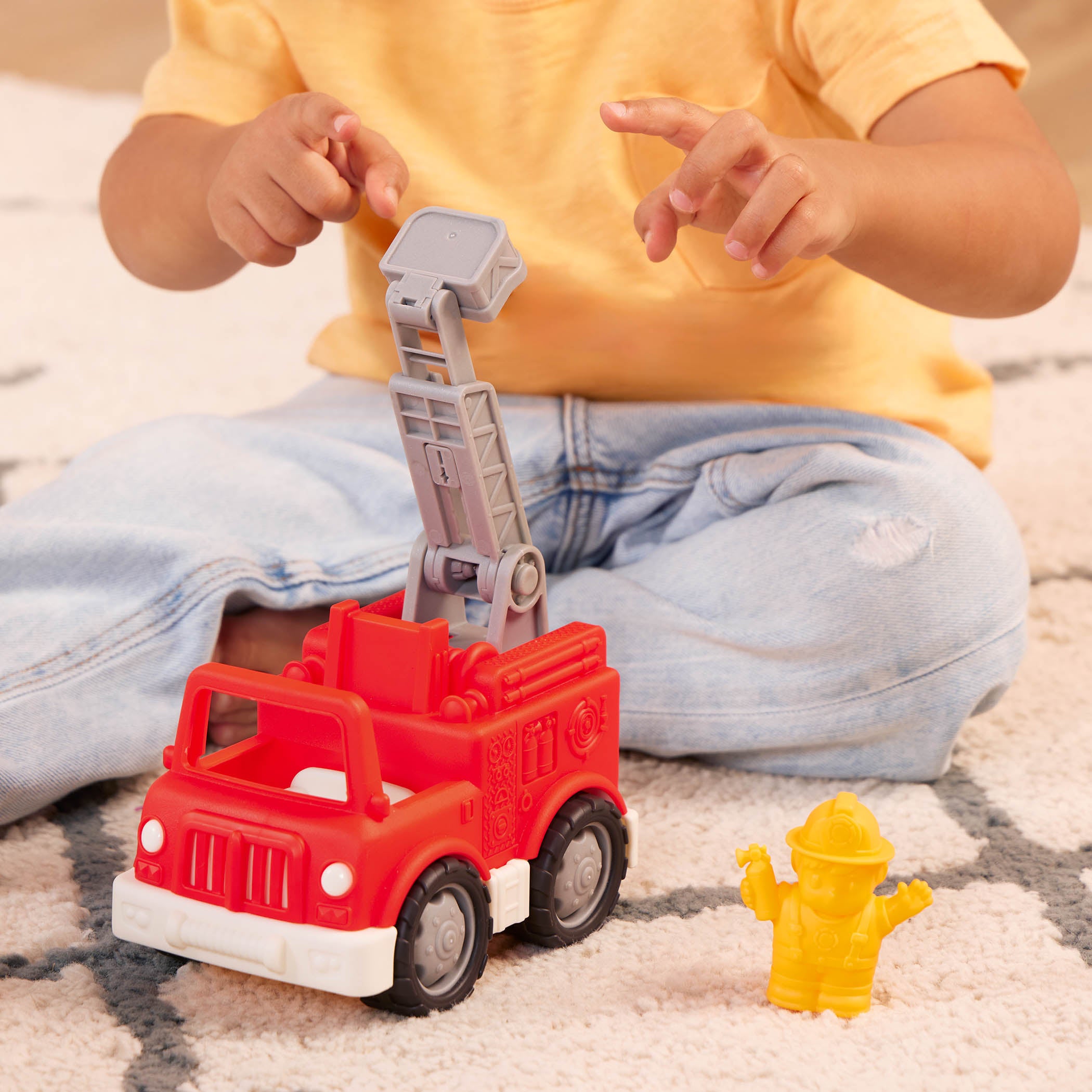 Mini vehicle police SUV, fire truck, and 2 drivers