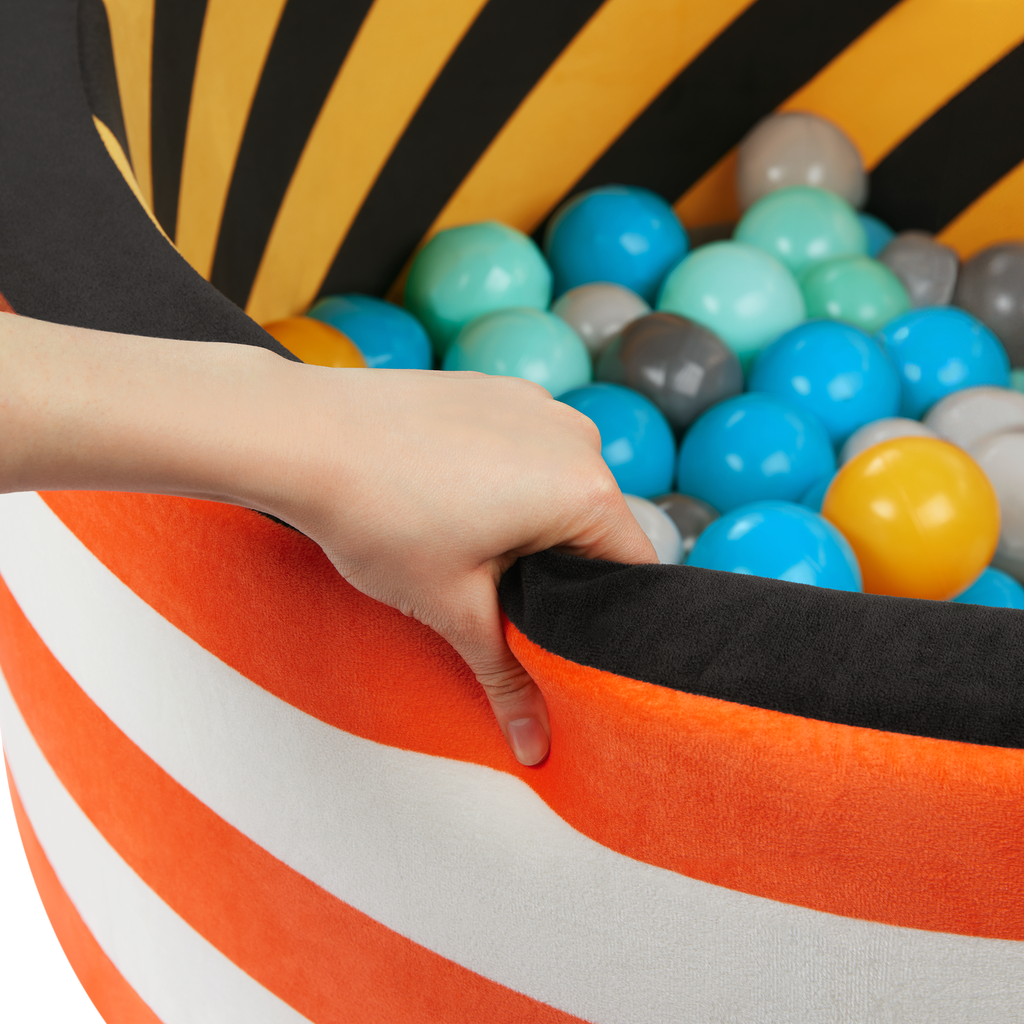 Hop In Ball Pit | Build City