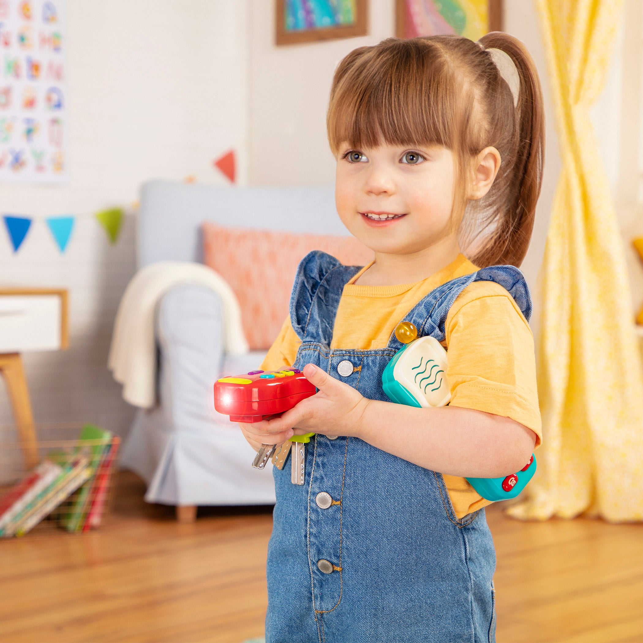 Toy phone and keys with lights and sounds for toddlers and kids.