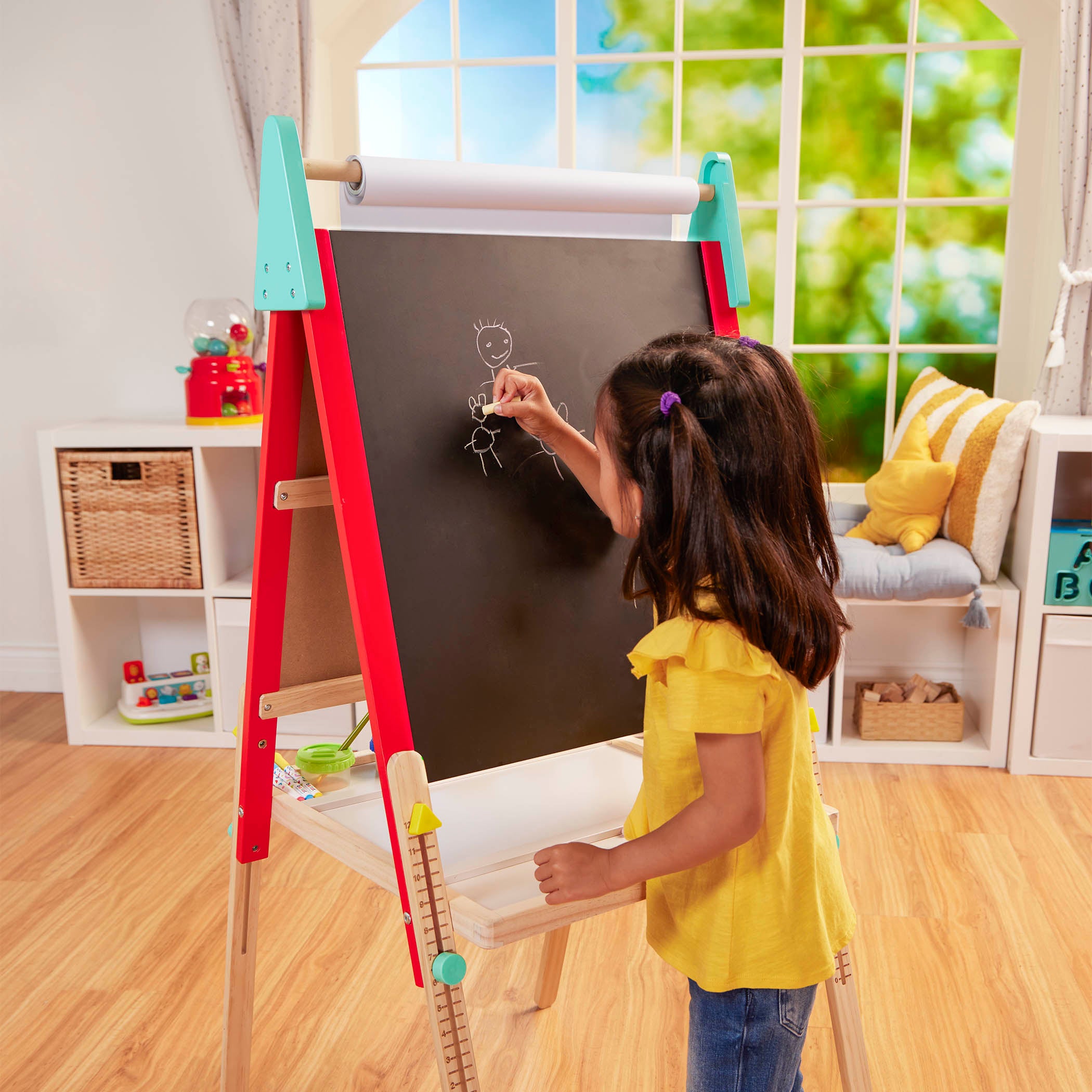 An art easel for toddlers kids with a whiteboard and chalkboard.
