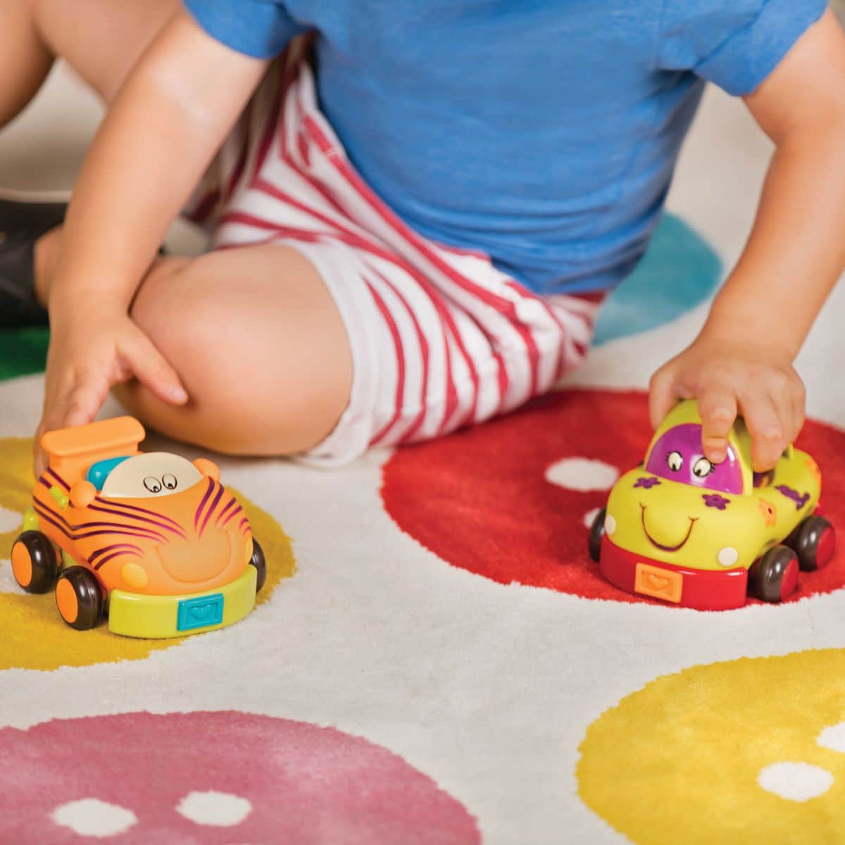 Pull-back toy vehicles