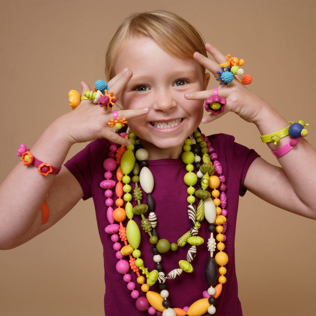 Toy jewelry kit