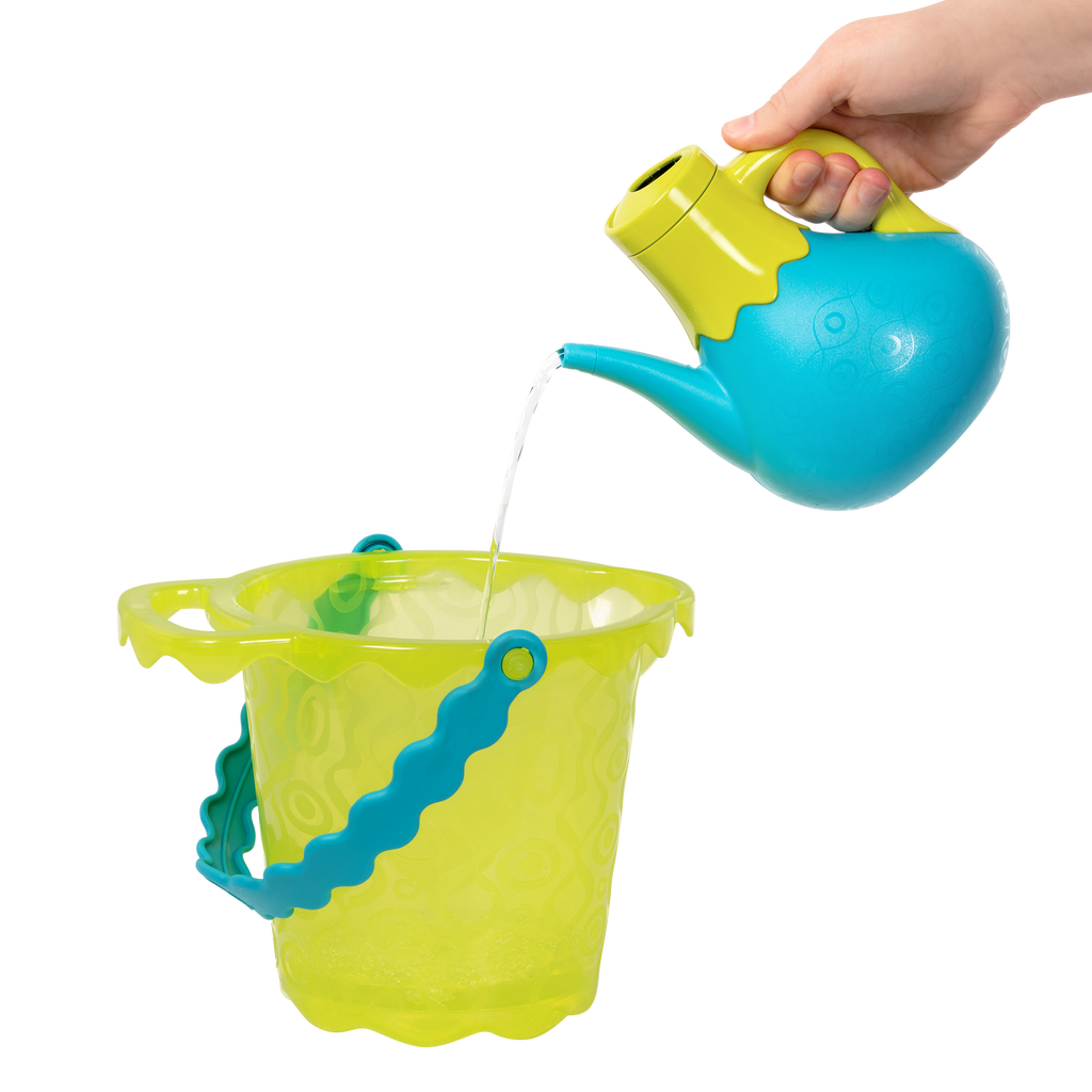 Beach toys with lime bucket.