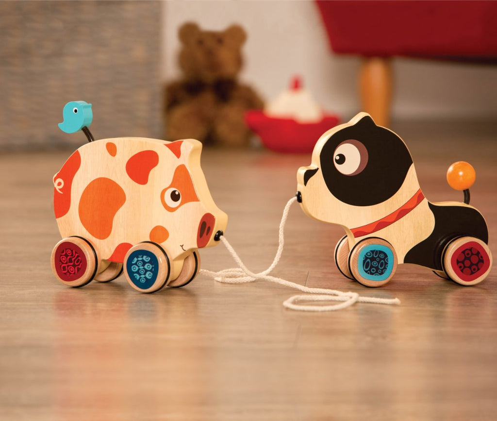 Wooden piggy pull toy