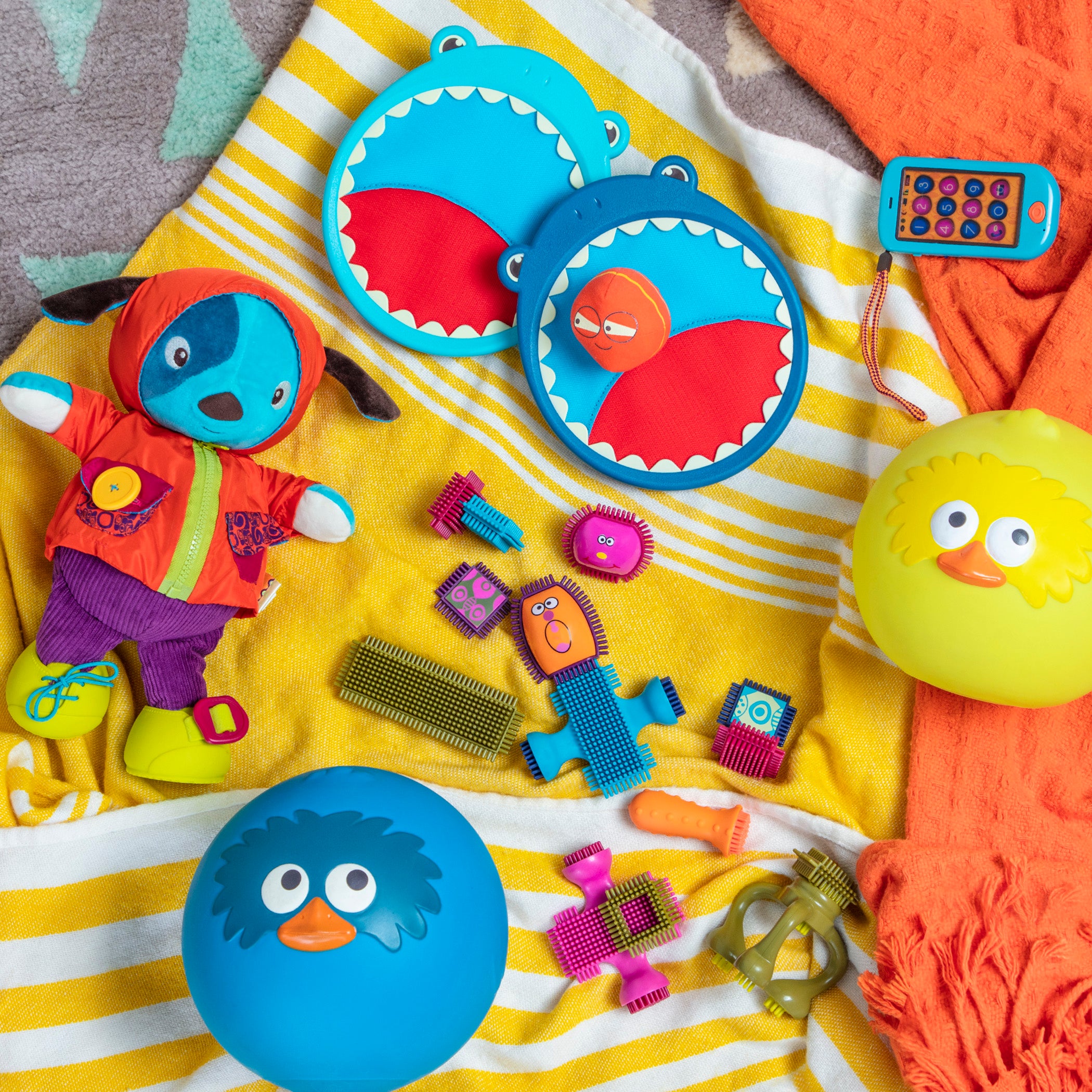 Shark design catch & toss game.