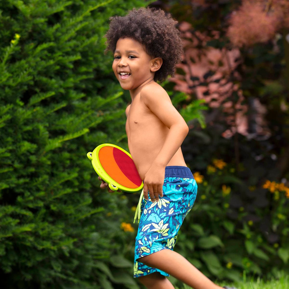 Frog design catch & toss game.