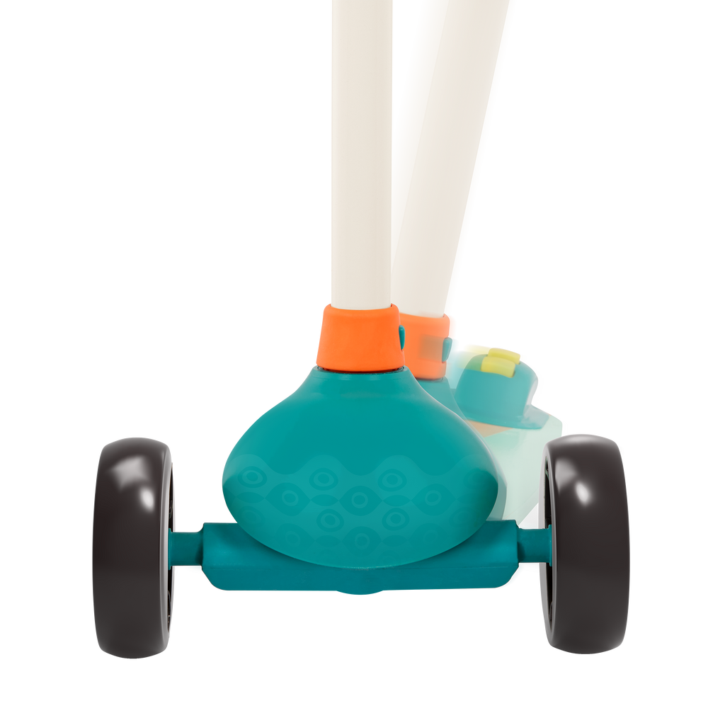 Wooden kids scooter for toddlers with light-up wheels