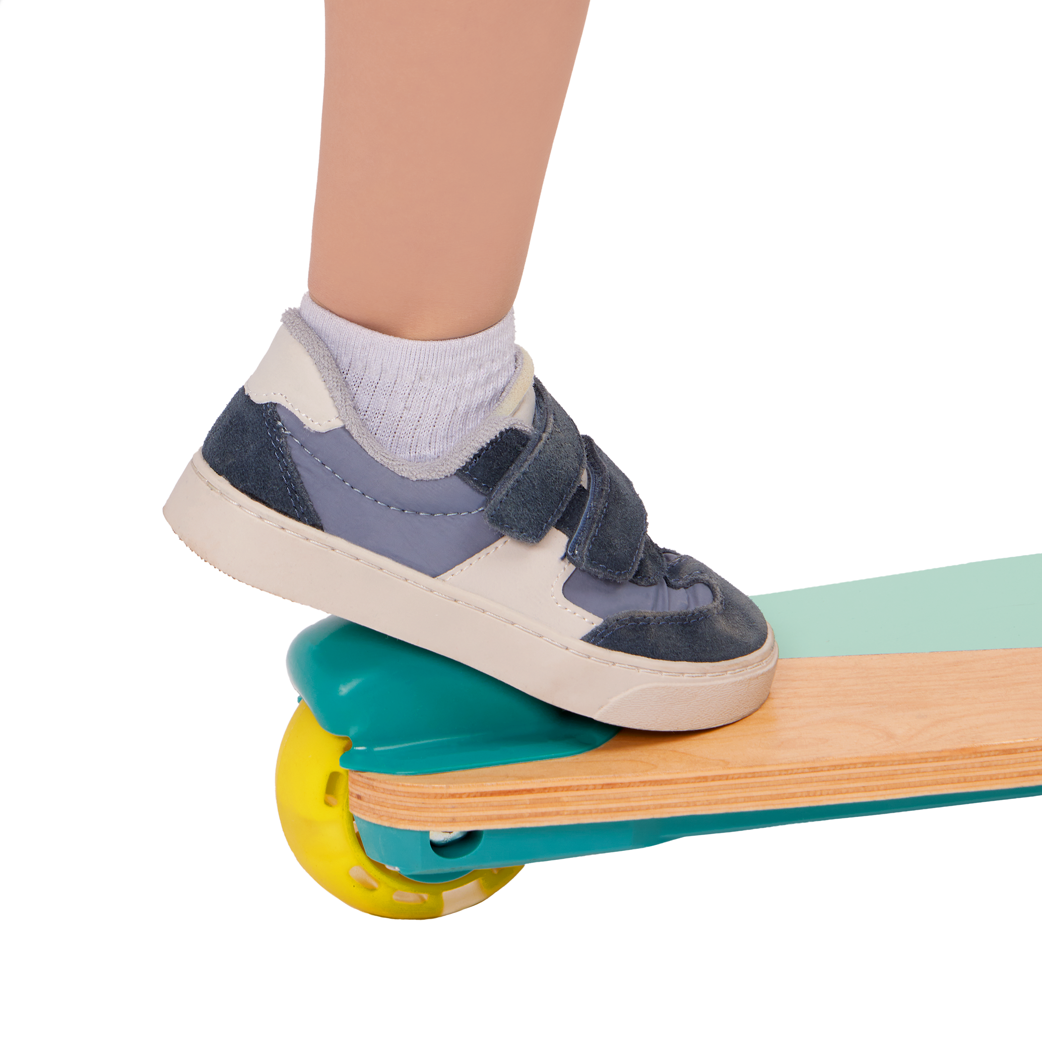 Wooden kids scooter for toddlers with light-up wheels