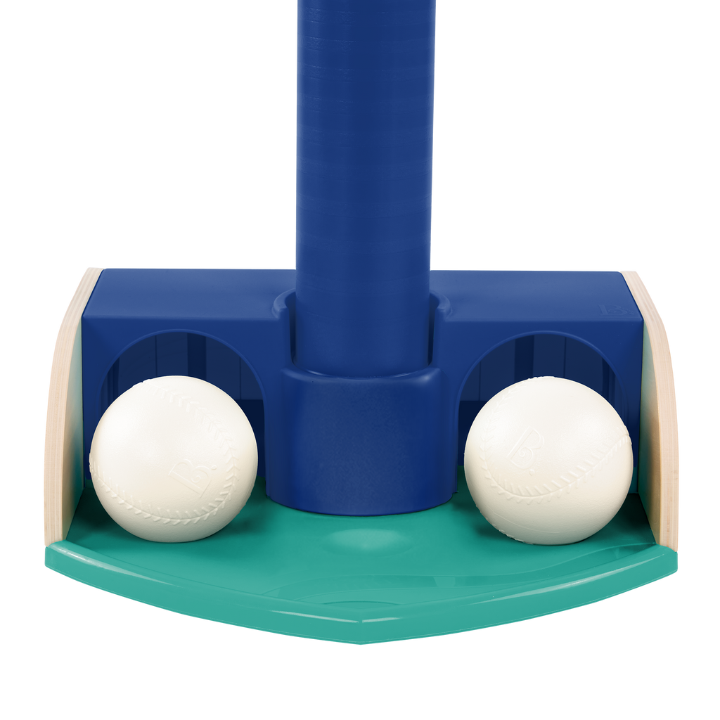 Kids tee ball playset with balls and bat