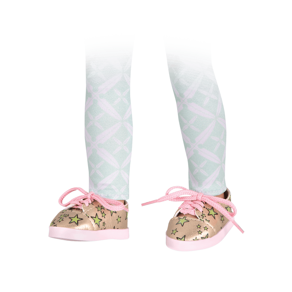 Mint green leggings and gold & green star-patterned shoes