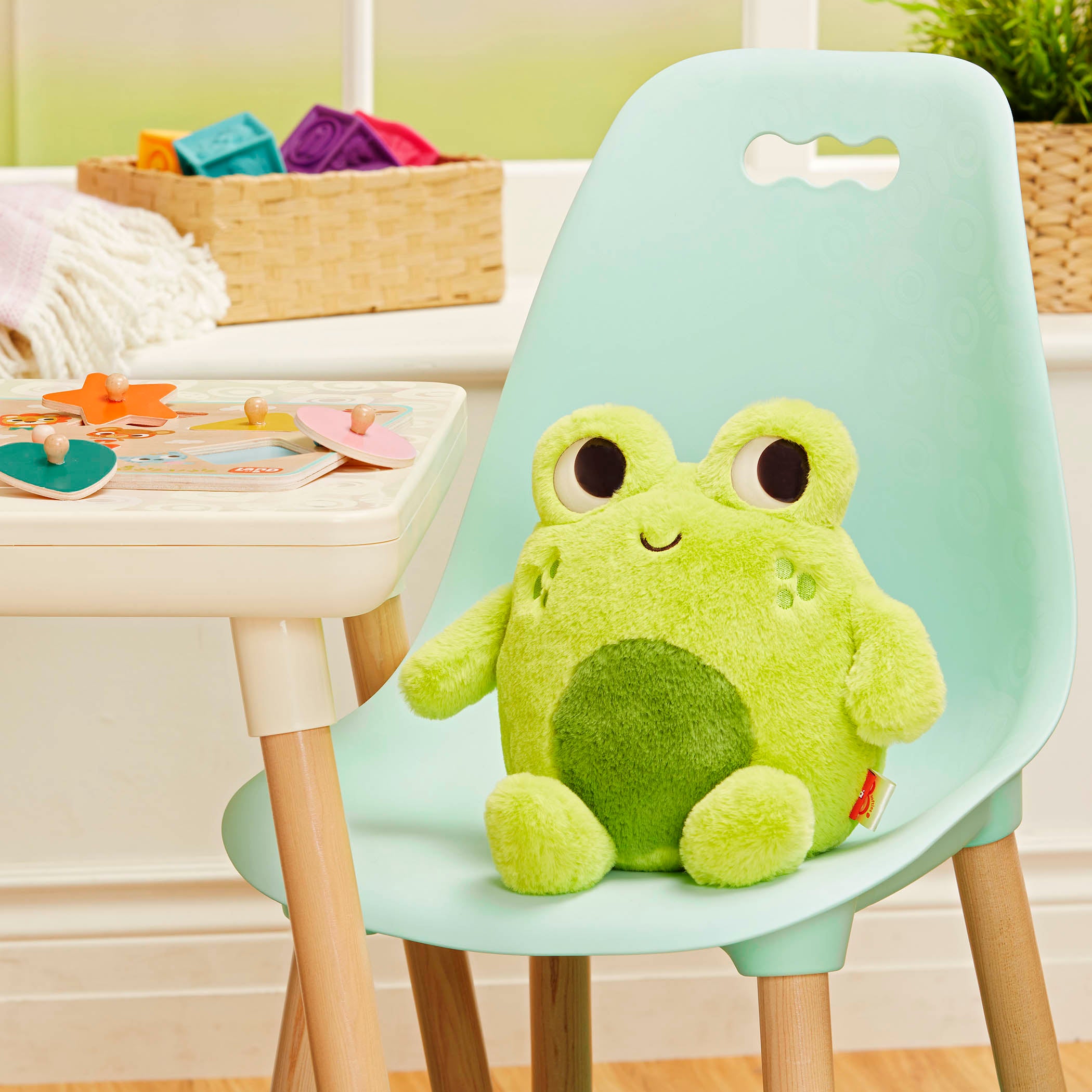 Fluffy Doos - Jax | Plush Frog | Land of B. – MaisonBattat