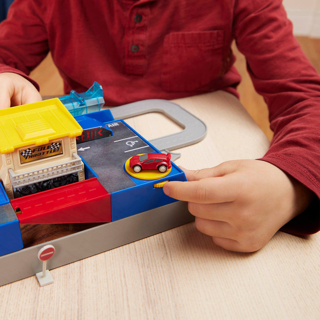 Driven Pocket 2 in 1 Race Track Fleet