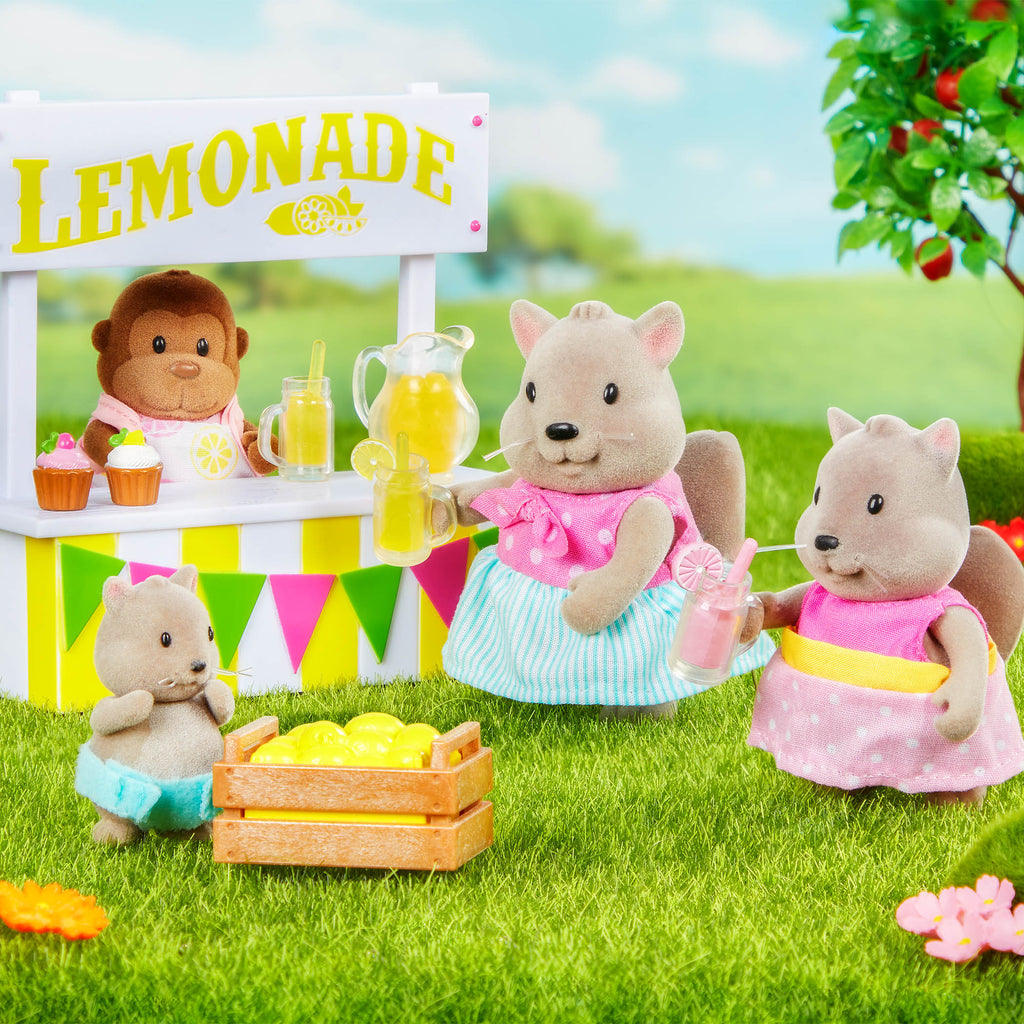 Lemonade stand playset with rabbit figurine
