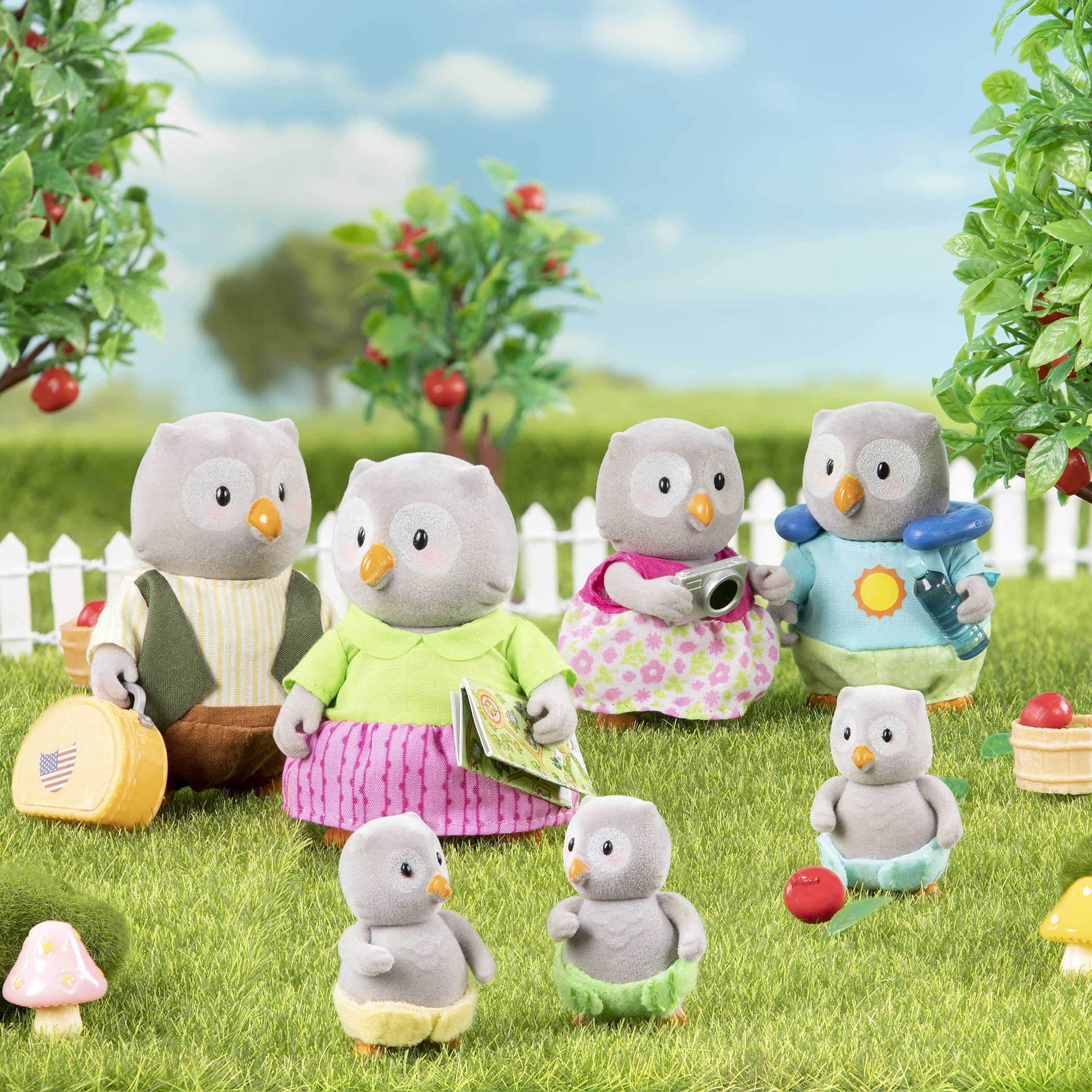 Miniature owl figurine set