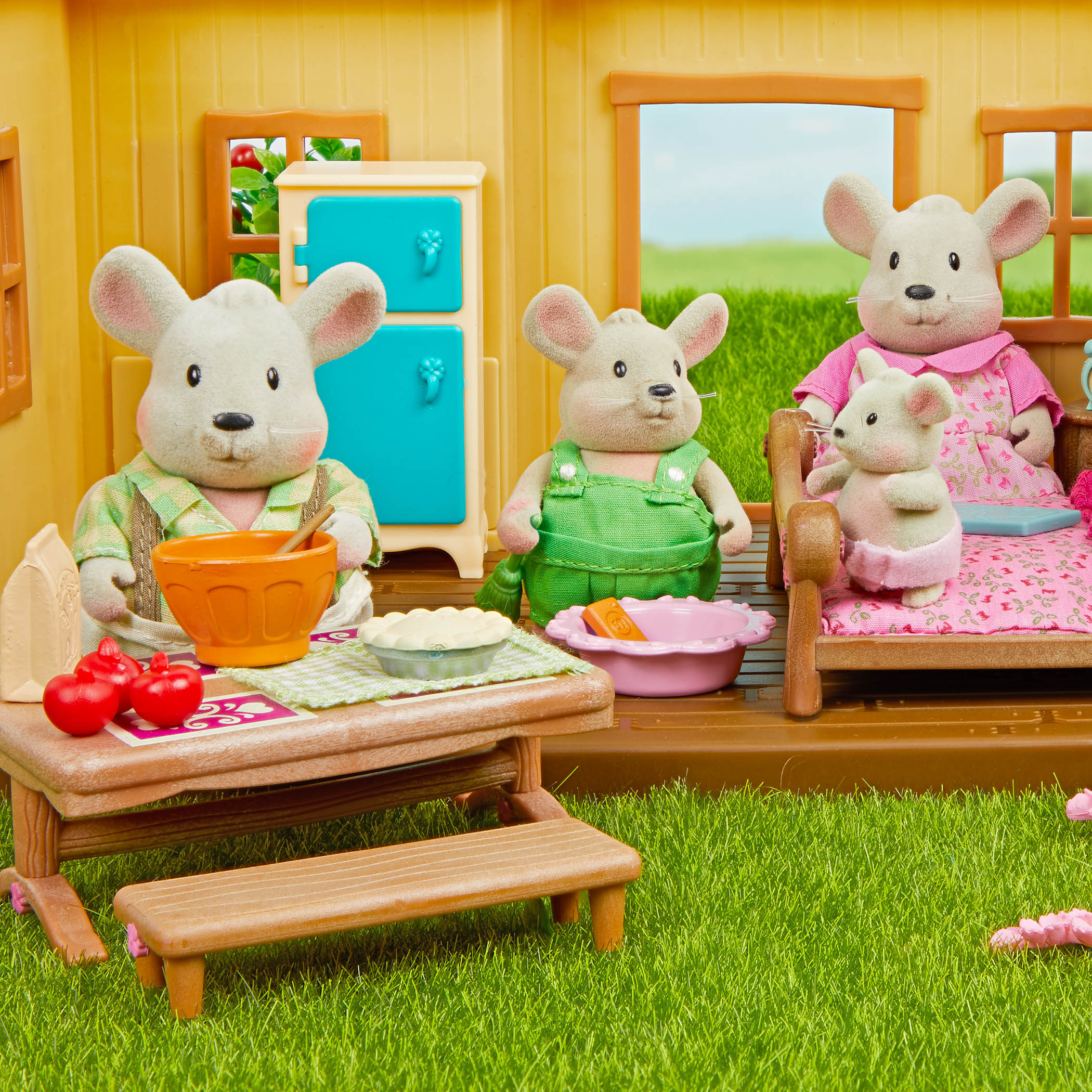 Miniature mouse figurine set with storybook